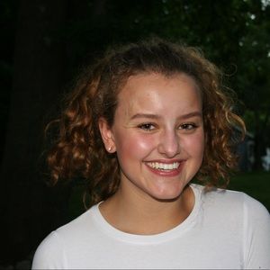 Meet your Posher, Chloe